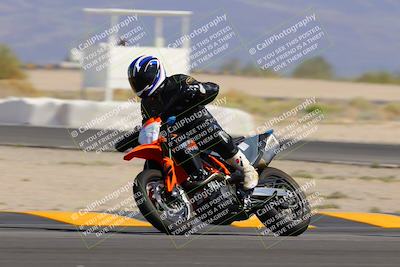 media/Oct-08-2022-SoCal Trackdays (Sat) [[1fc3beec89]]/Turn 16 (125pm)/